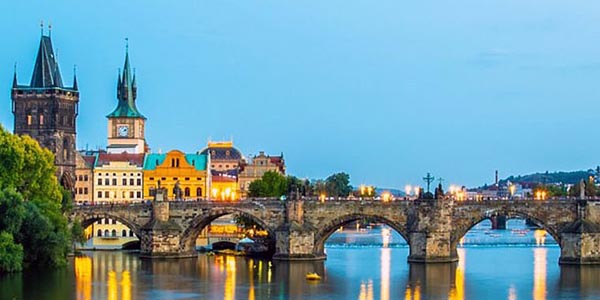 Summer University in Prague - CIFE